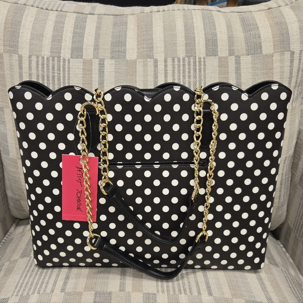 Betsey Johnson Black Shoulder Bag with Gold Details - Picture 2 of 6